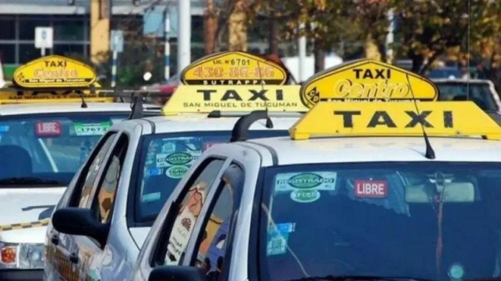 Taxistas protestan contra apps mientras revelan que el 80% también las usa