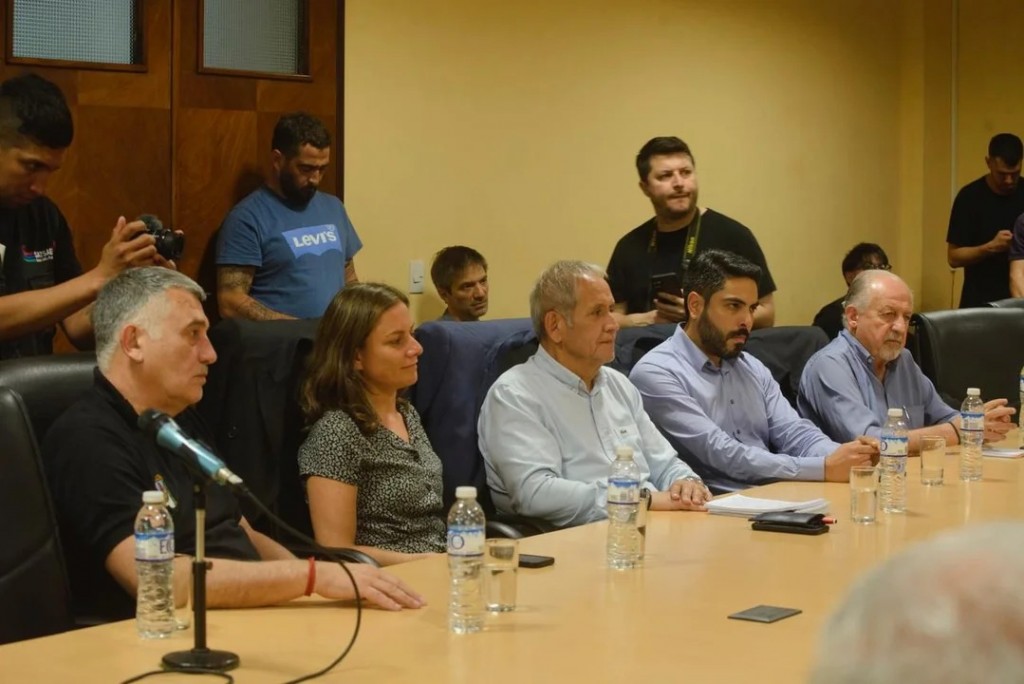 Ante la reforma laboral del Gobierno, la CGT y diputados sindicales buscan unificar criterios