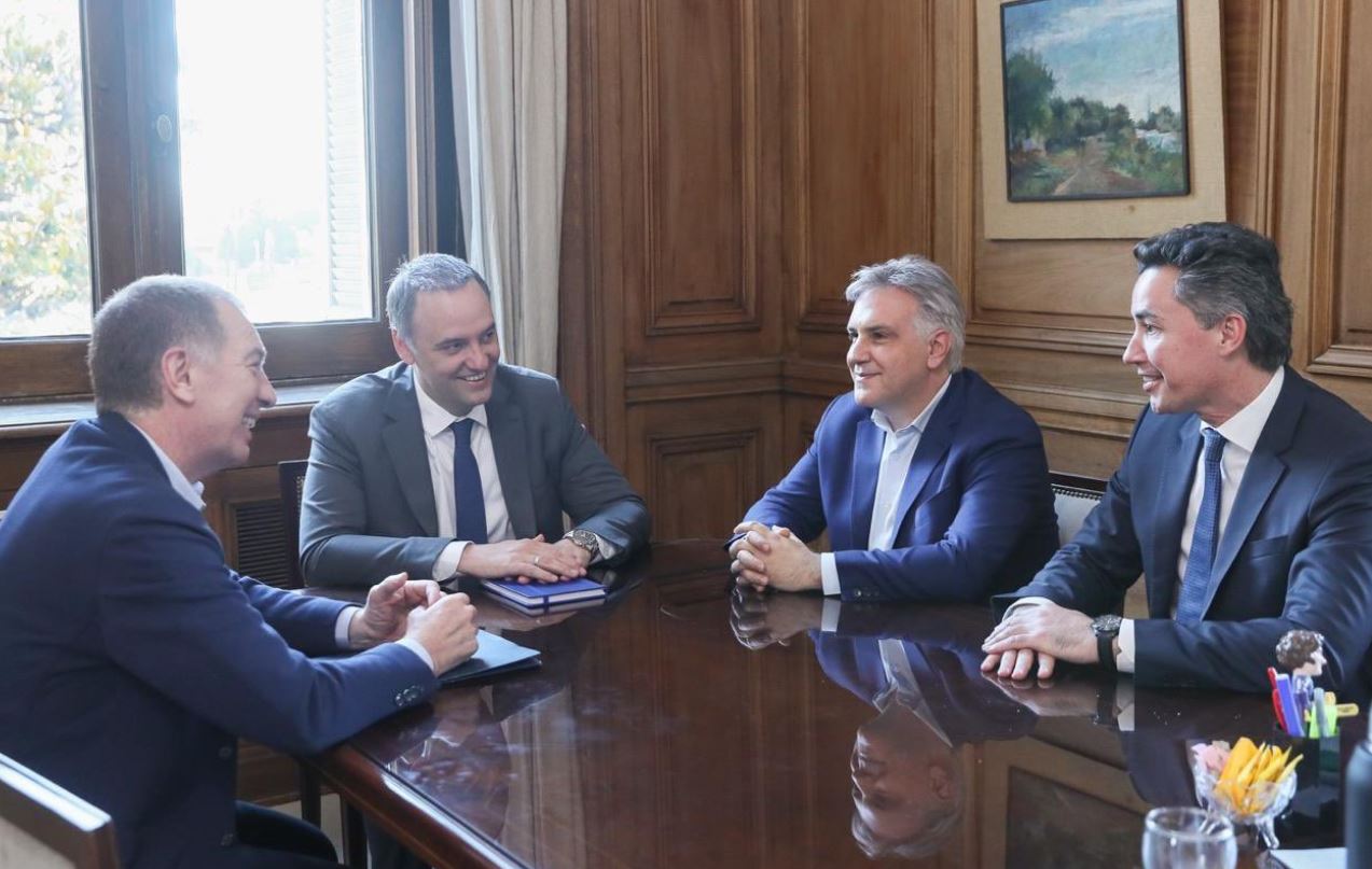 El Gobierno define su estrategia para el Presupuesto 2026 y negocia con gobernadores