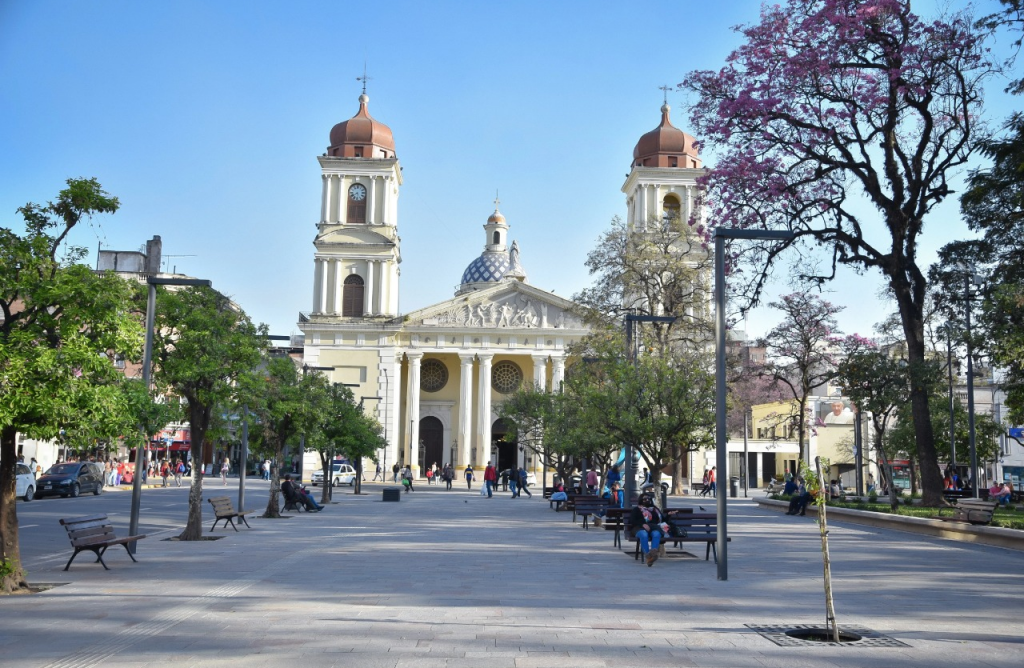 Calor y tormentas aisladas marcan la previsión climática en Tucumán para los próximos días