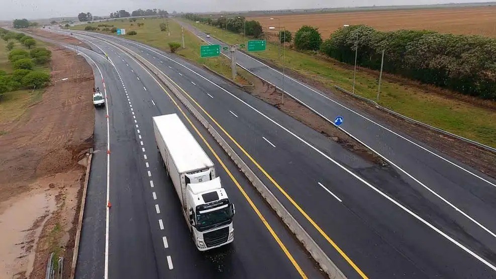 El Gobierno concesiona 741 km de rutas para el Mercosur con un esquema financiado 100% por peajes