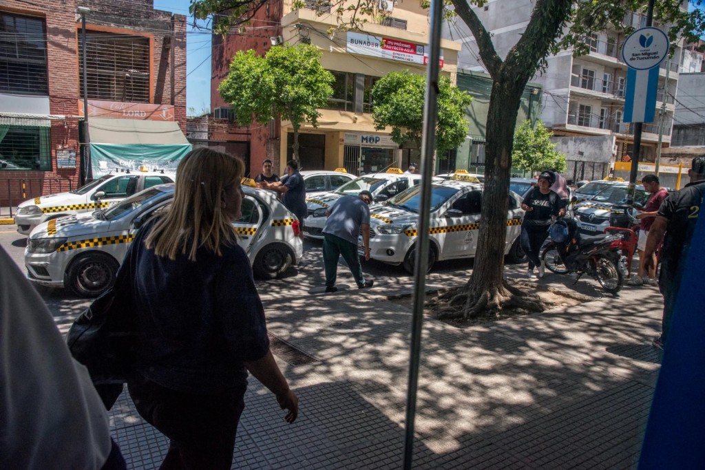 Chahla: “No existe otra manera que el diálogo para regular las plataformas de transporte”