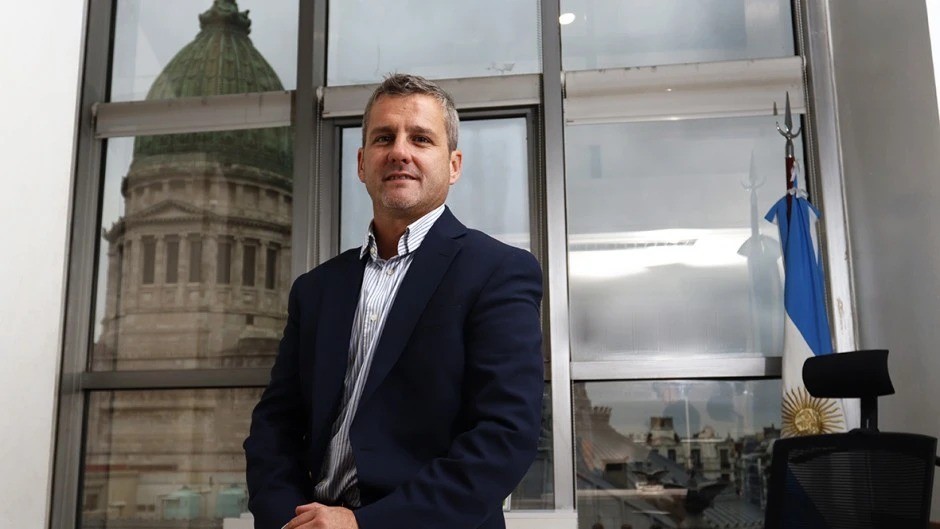 Diputados: Mariano Campero se pliega a La Libertad Avanza y fortalece al oficialismo