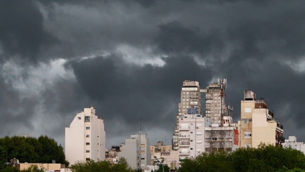 Alerta amarillo por tormentas en Tucumán: el pronóstico del fin de semana largo