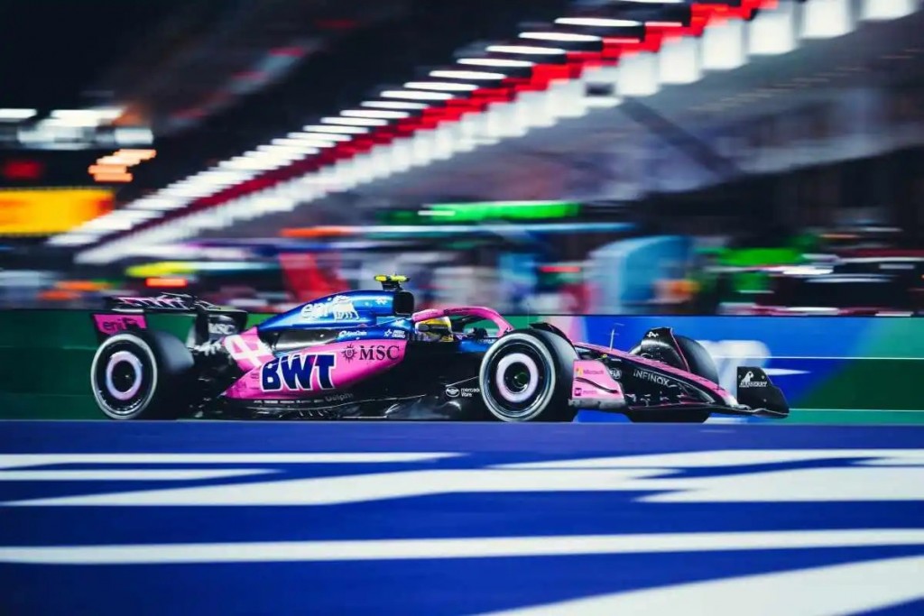 Una noche ingobernable para Colapinto en el circuito de Las Vegas