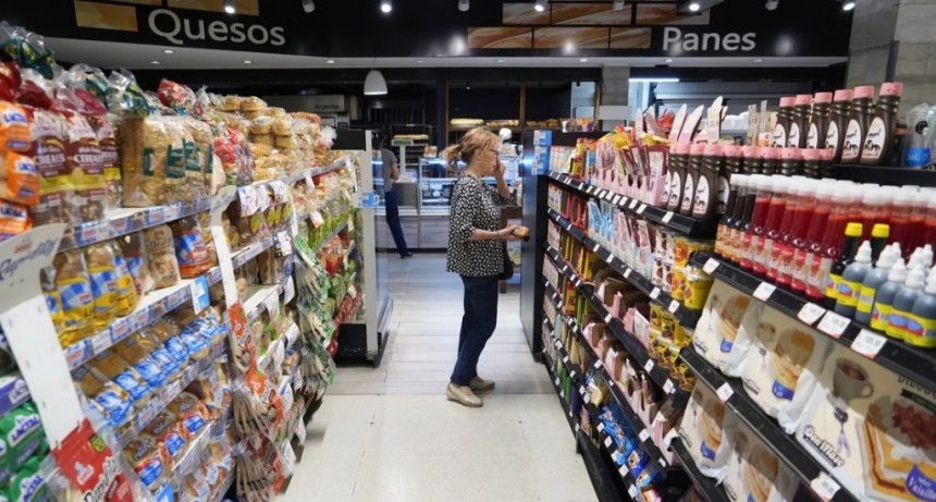 Consultoras proyectan un repunte de la inflación en octubre, con alimentos a la cabeza