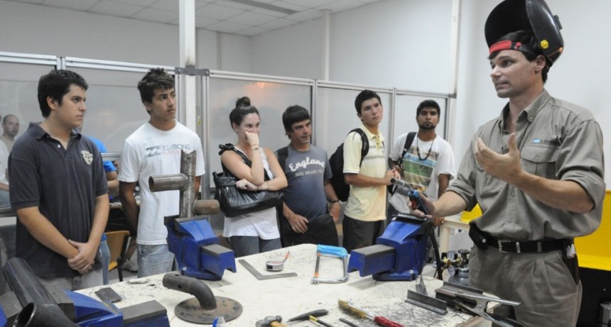 Formación para el empleo: el Gobierno crea un programa para conectar formación con demanda laboral