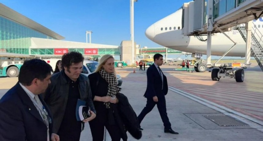 Javier Milei asiste hoy a la asunción presidencial de Rodrigo Paz Pereira en Bolivia