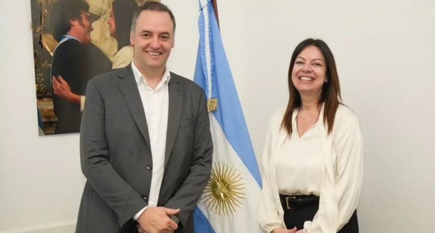 Adorni impulsa un acercamiento directo con los ministros para destrabar la comunicación en el Gobierno