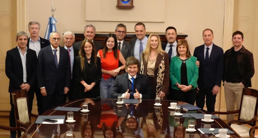 Milei traspasa Comunicación a Adorni y Migraciones a Bullrich en una profunda reestructuración