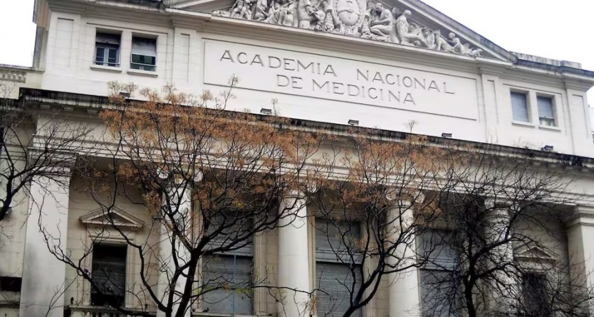 La Academia Nacional de Medicina rechaza tratamientos y cirugías de transición de género en niños y adolescentes