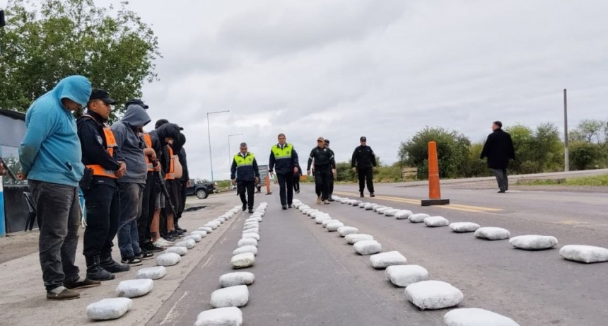 Golpe al narcotráfico en Tucumán: incautan 120 kilos de marihuana y detienen a una banda en la frontera