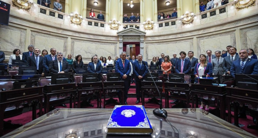 Congreso: los senadores electos juran el 28 de noviembre pero asumen el 10 de diciembre