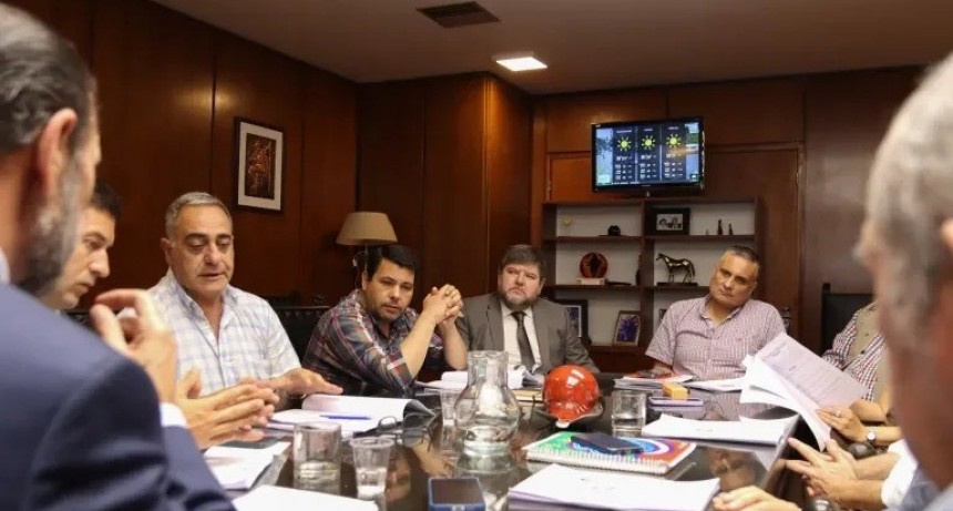 El Concejo Deliberante acuerda tratar la regulación de Uber para autos la próxima semana