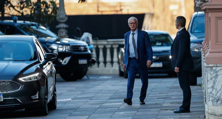 Milei frena la salida de Cúneo Libarona de Justicia y lo mantiene en el cargo