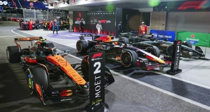  F1: Verstappen gana en Las Vegas y Norris es descalificado junto a Piastri