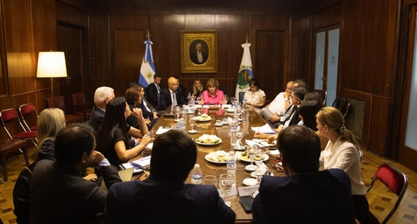 Patricia Bullrich prepara el terreno para comandar el bloque libertario en el Senado