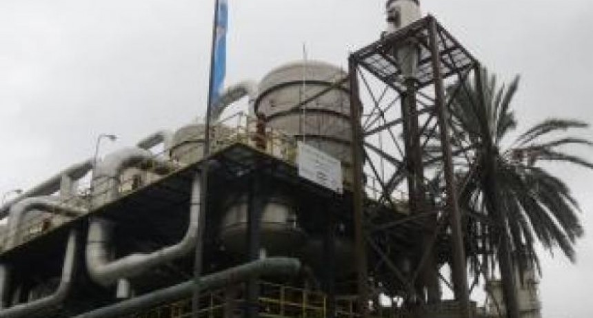 Los ingenios tucumanos continúan destilando