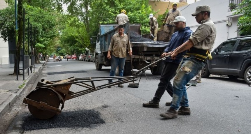 El plan de bacheo del Municipio se extiende por distintas arterias de la zona céntrica