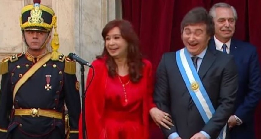 ¿De qué se rieron Cristina Fernández de Kirchner y Javier Milei durante la jura?