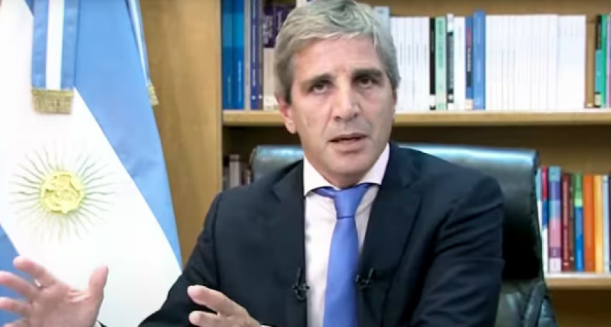 Caputo anunció un dólar oficial a $800 y recortes en obra pública, subsidios, pauta oficial y transferencias a provincias