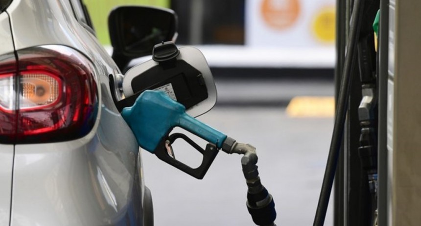 Los precios de la nafta y el gasoil aumentaron entre 35% y 40%