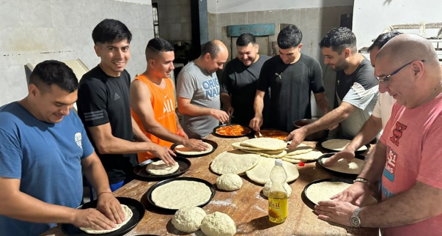 Un concejal de Bella Vista prepar&oacute; un men&uacute; navide&ntilde;o para 30 familias vulnerables