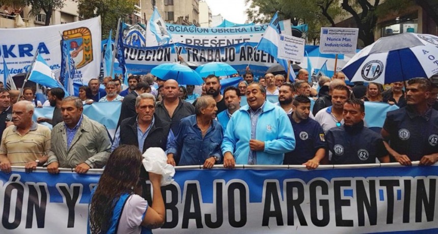 Marcha de la CGT: se suman organizaciones y piden paro general