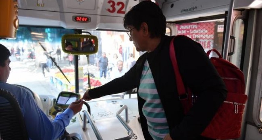 Beneficiarios del Boleto Gratuito para Jubilados deber&aacute;n presentar el DNI al abordar colectivos