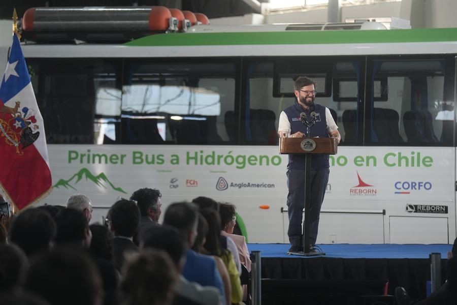 Chile presentó el primer colectivo a hidrógeno fabricado en el país