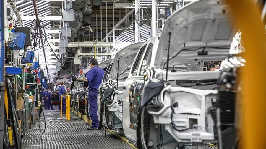 Automotrices anticipan crecimiento en 2025