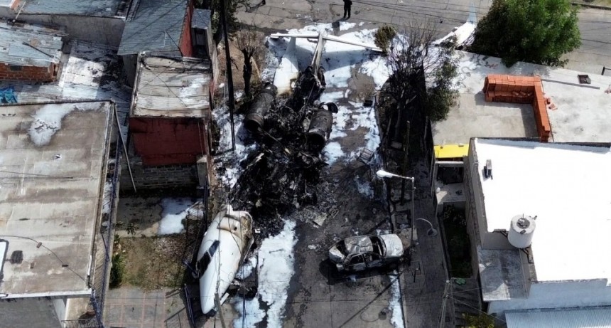 Quiénes eran los pilotos del avión que se estrelló contra una casa en San Fernando