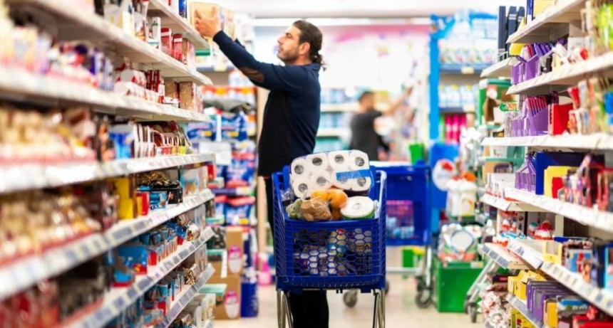 Las ventas en supermercados cayeron un 17,8% en octubre