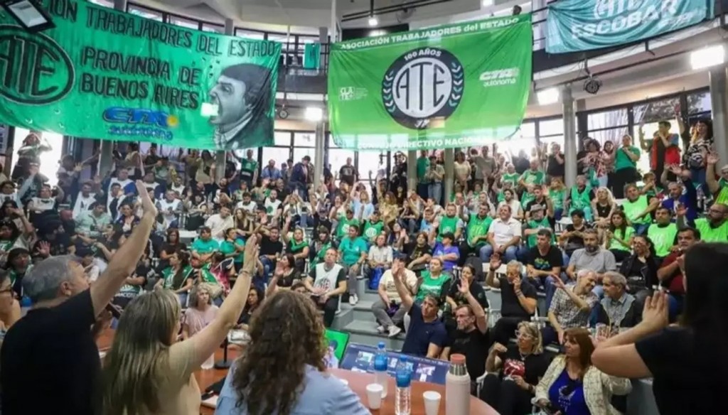 ATE evalúa adelantar el paro nacional ante la amenaza de un nuevo recorte del 10% en el Estado