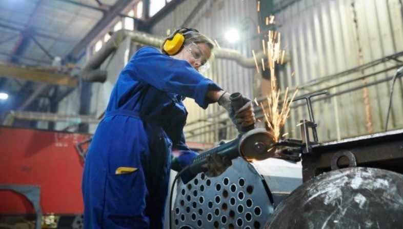 Detalles del proyecto de reforma laboral: banco de horas, indemnizaciones sectoriales y reconocimiento para repartidores