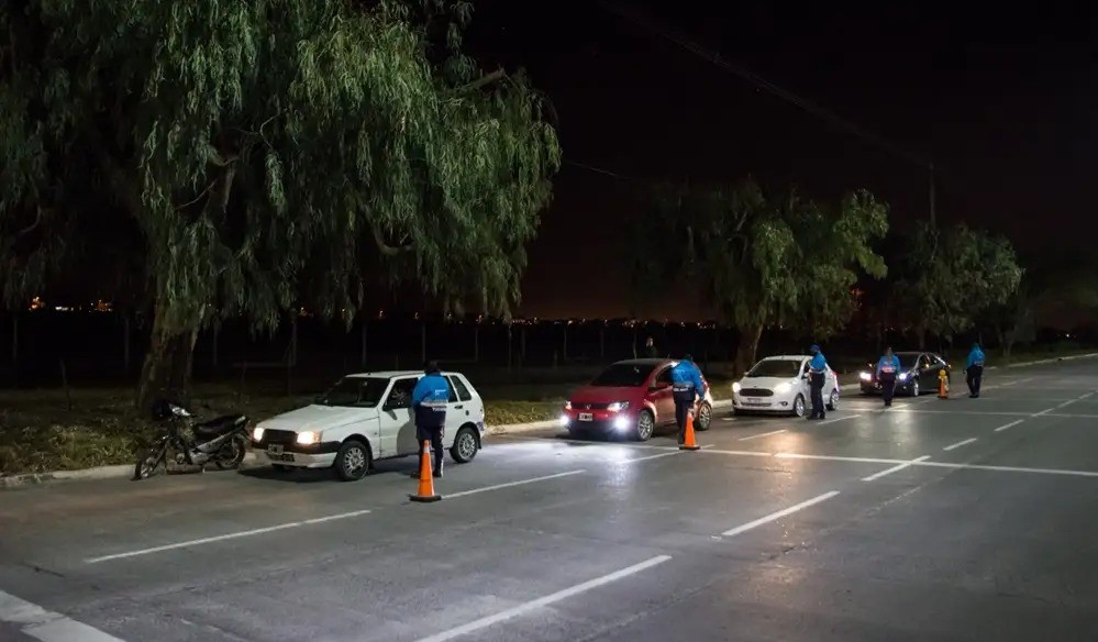 Tucumán triplica la presencia policial en las calles para Navidad con el operativo “Felices Fiestas”