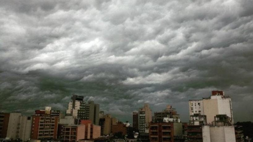 Alerta naranja por tormentas fuertes en Tucumán para el último fin de semana del año