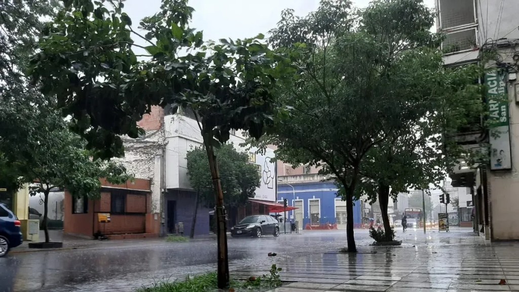 Alerta amarillo por tormentas fuertes en Tucumán