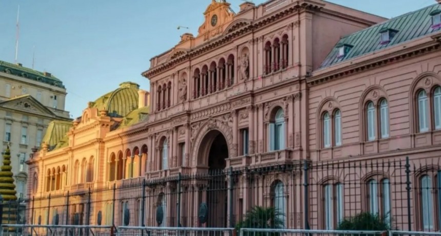 El Gobierno modifica el Presupuesto vigente y destina fondos extra a salarios, deuda y programas sociales