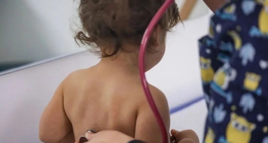 La tos convulsa ya provocó siete muertes en niños menores de dos años en 2025