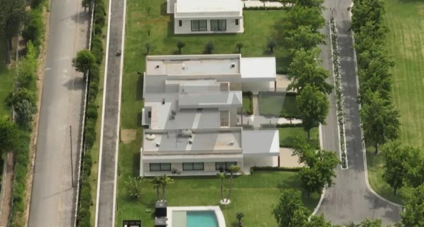 Denuncian una mansión valuada en 10 millones de dólares en Pilar como “la punta del iceberg” de una investigación sobre la AFA