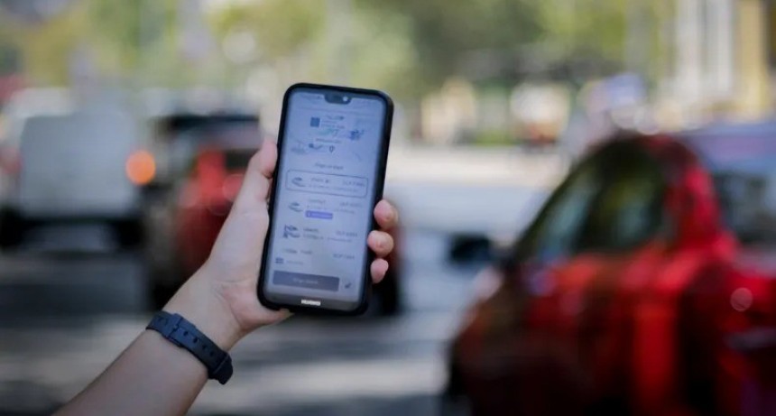 Cómo responden Yerba Buena y Concepción a la necesidad de regular las apps de transporte